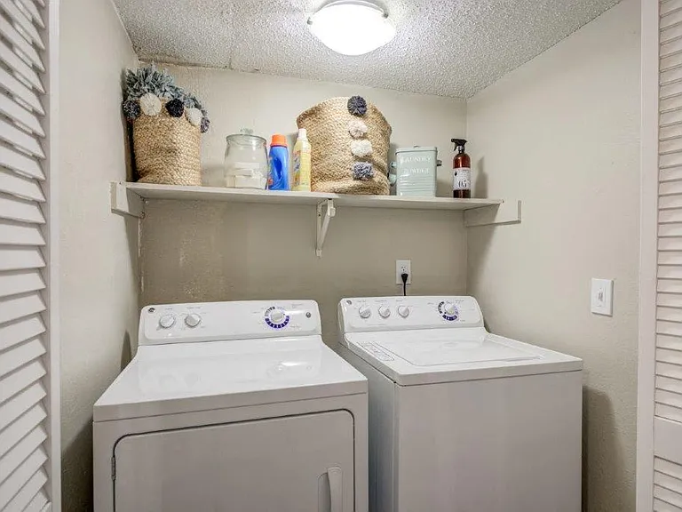 Sheffield Heights Apartment Homes — Photo 9