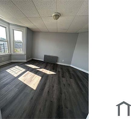 2nd image of 7 Summit St