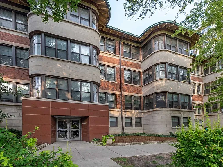 5337 S. Hyde Park Boulevard — Photo 7