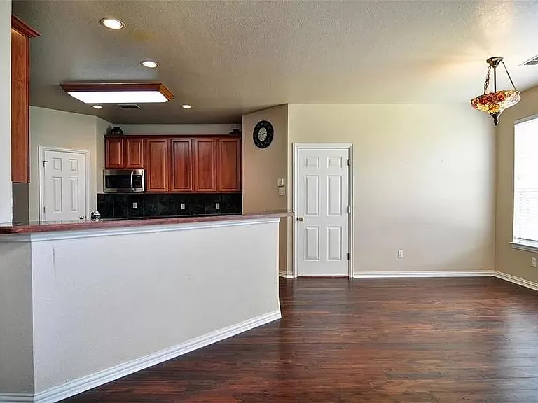 4561 Risinghill Dr — Photo 12