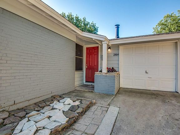 2nd image of 2804 Vassar Dr