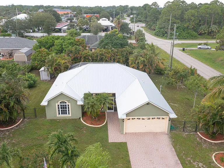 2741 SW Pierson Rd — Photo 46