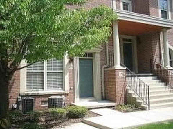 23 W Village Ln #51, Dearborn, MI 48124