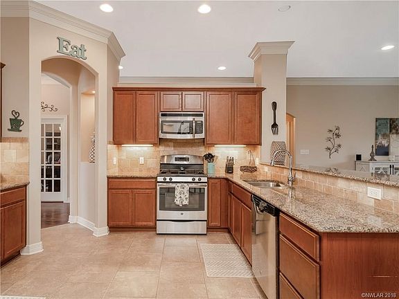 4th image of 2103 Sweet Bay Cir