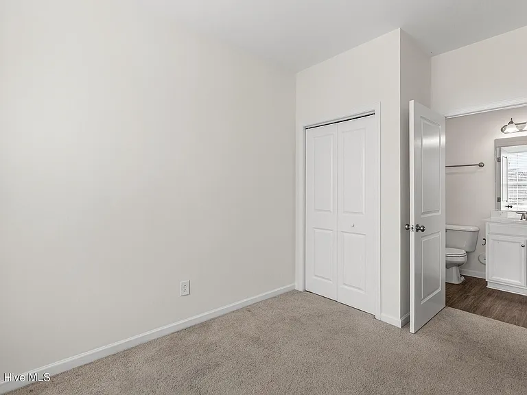 97 Dresser Ln — Photo 13