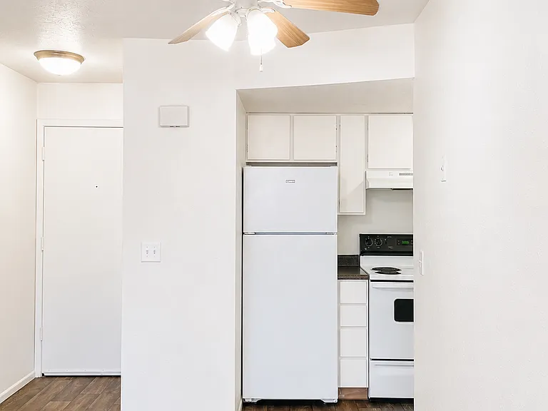 Cedar Cliff Apartments — Photo 3