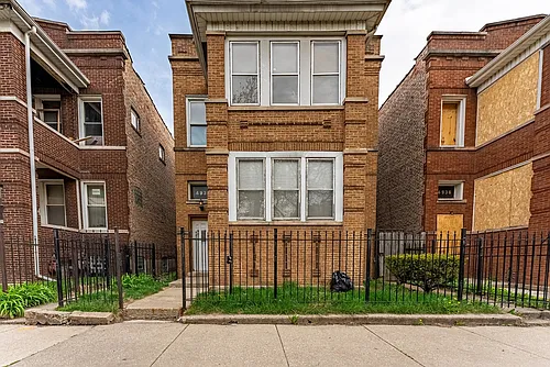 4938 W Monroe St #1 Photo 1