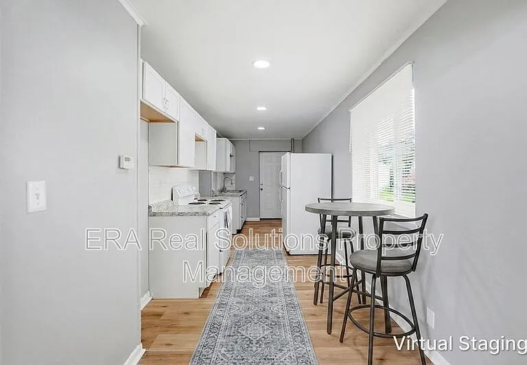361 S Harris Ave #A — Photo 4