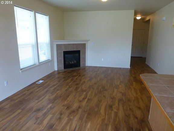5th image of 7763 NE Pershing Ln