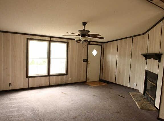 3rd image of 213 E Pkwy