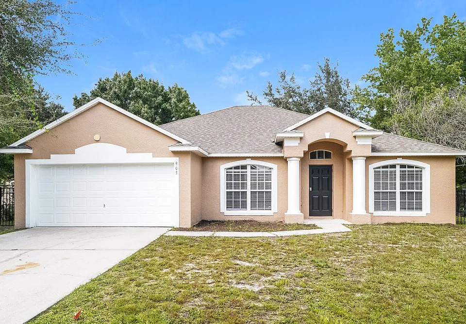 903 Bonneville Ln