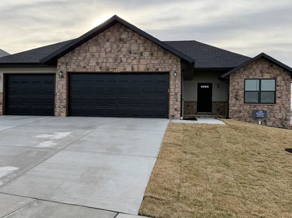 662 W Castor Loop, Nixa, MO