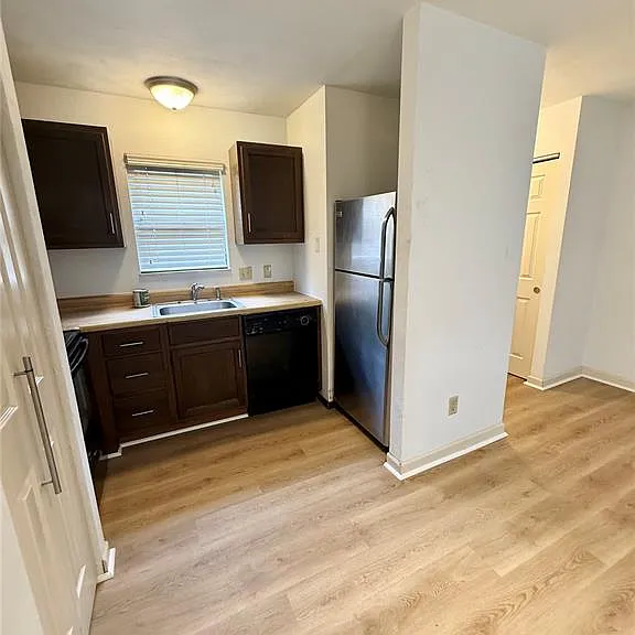 122 Ashley Dr — Photo 7