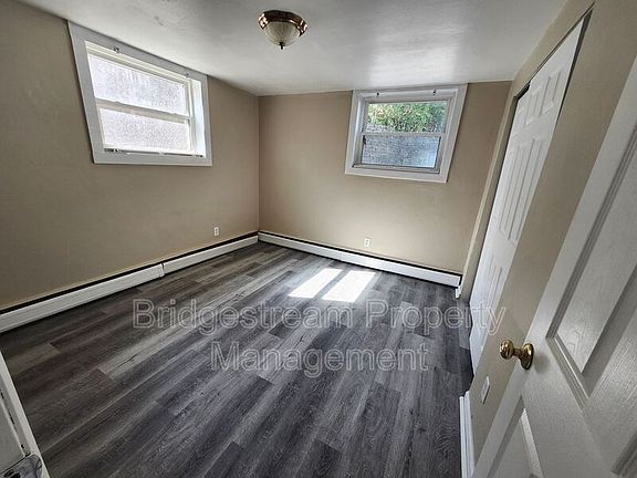 4th image of 413 Briarwood Ave APT 2