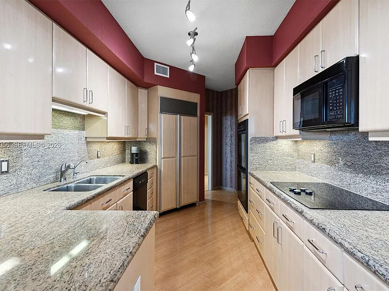 6051 N Ocean Dr #602 — Photo 8