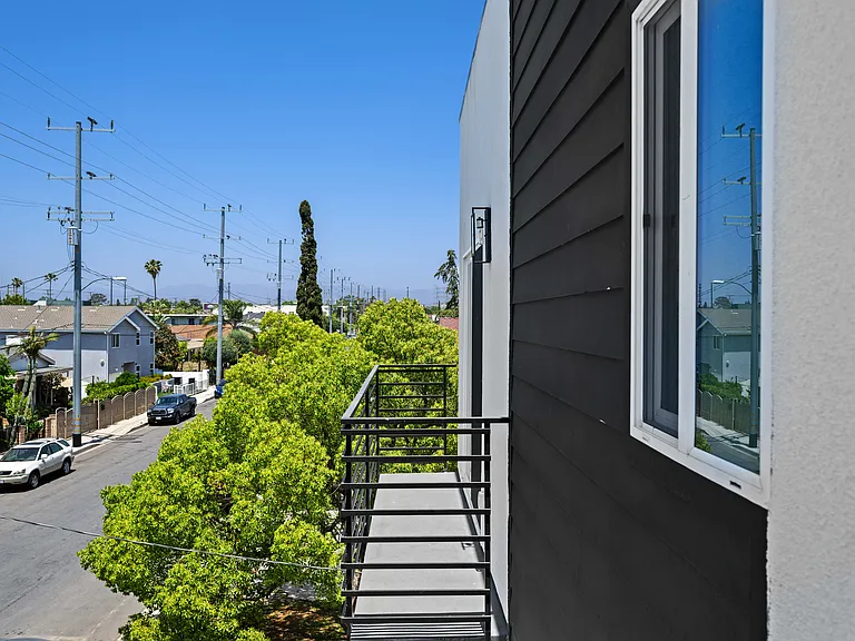 5218 Auckland Ave — Photo 5