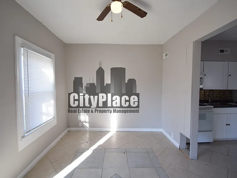 674 S 13th St — Photo 3