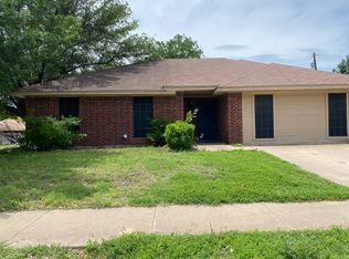 901 Park Place Blvd, Midlothian, TX 76065