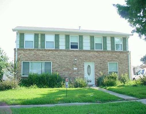 1st image of 2161 Glouster St