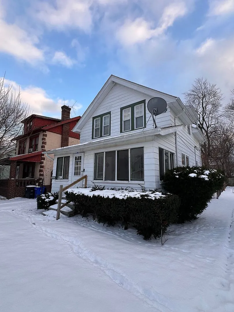 13706 Argus Ave photo 1