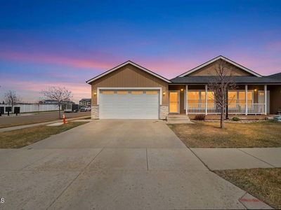 703 40th St E, Williston, ND, 58801