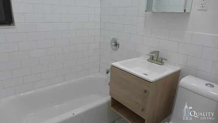 Rented by New York Quality Living Downtown | media 16