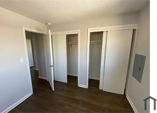 3 bed, 950 sqft, $2,100 — Photo 3