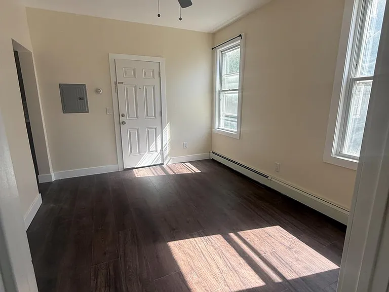 205 Duncan Ave — Photo 6