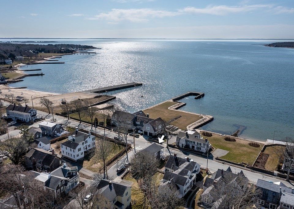 29 Water St, Mattapoisett, MA 02739 | Zillow