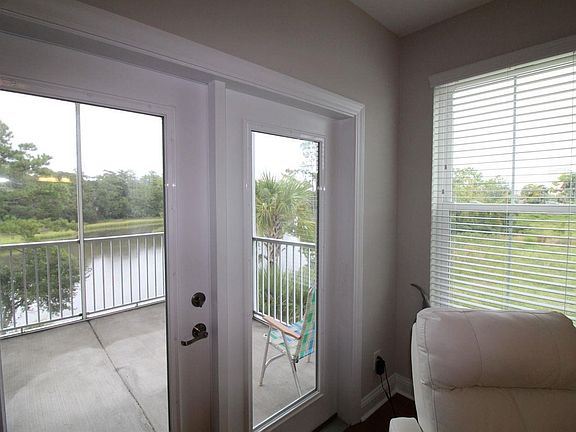 4th image of 624 Bonaventure Dr Unit 205