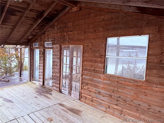 4th image of 3955 Woodson Point Rd