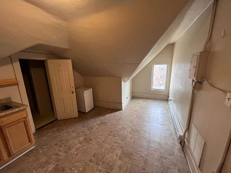 321 Vine St — Photo 7