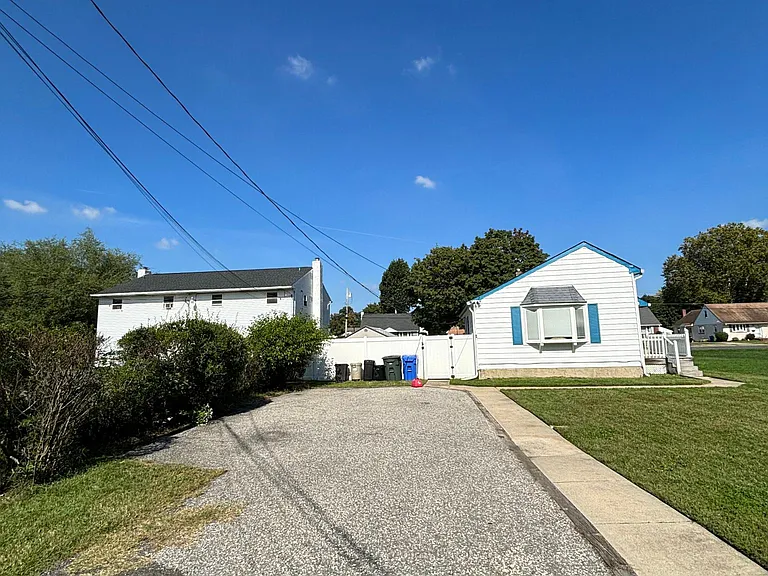 230 Laurel Ave — Photo 23