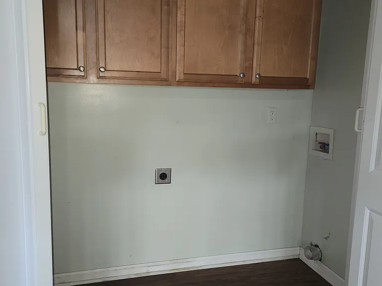 196 Sandspur Ct — Photo 49