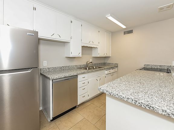 4th image of 8620 E Northland Dr