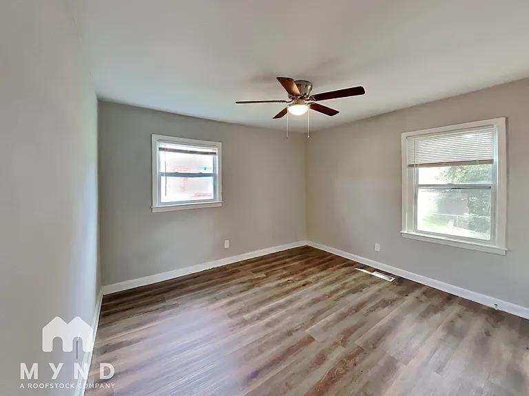 505 Sinclair St — Photo 11