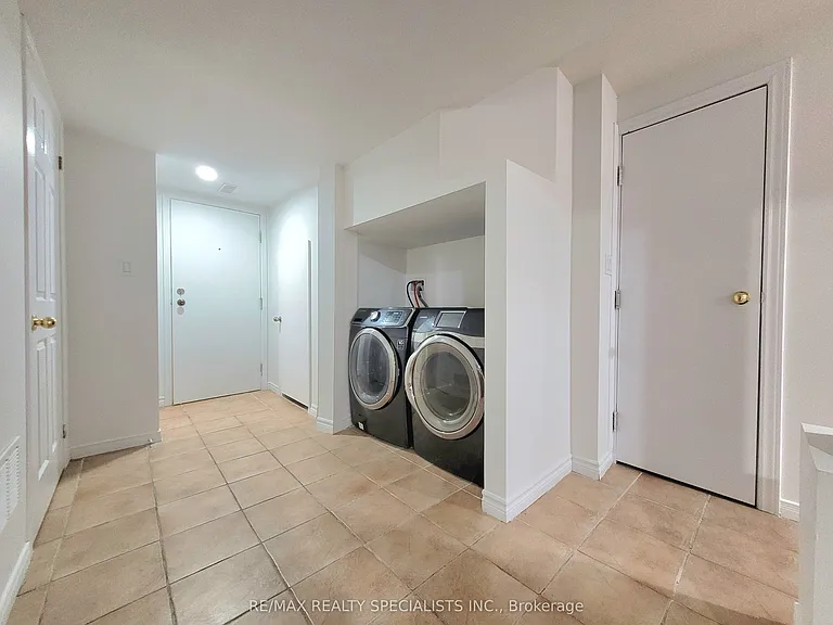 24 Blazing Star Dr #BASEMENT — Photo 19