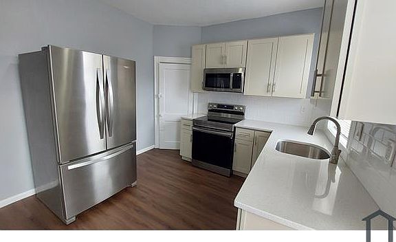 2nd image of 6 Wabeno St Floor 3