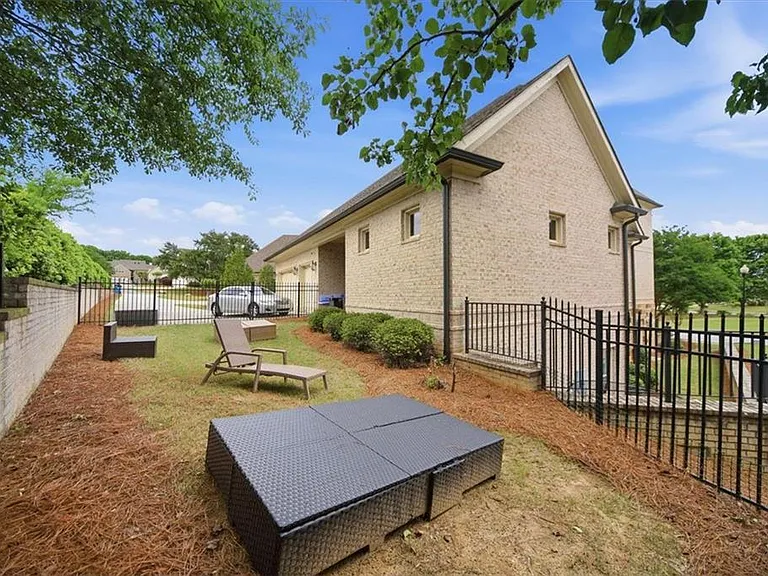 5869 Chickasaw Ln — Photo 55