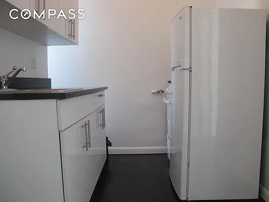 Rented by Compass | media 18