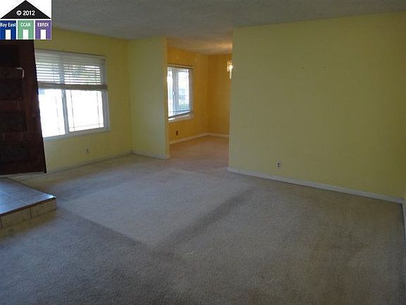 5th image of 3056 San Mateo Way