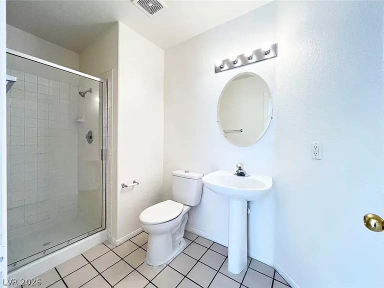 8284 W Rochelle Ave — Photo 12