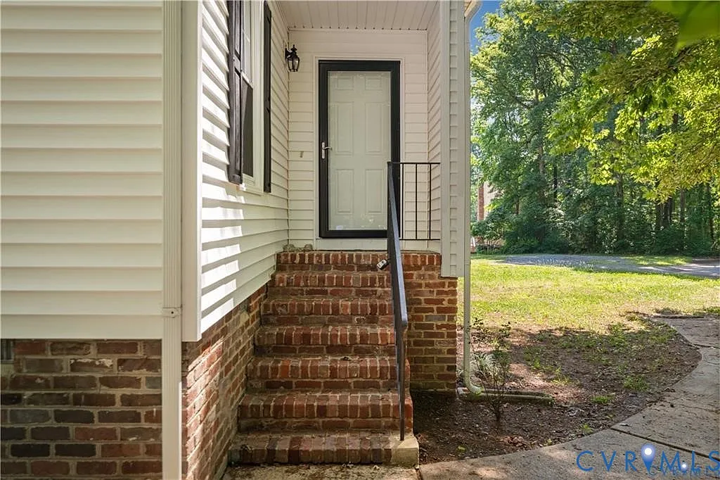 2 bed, 1.0 bath, 1008 sqft, $1,645 — Photo 4