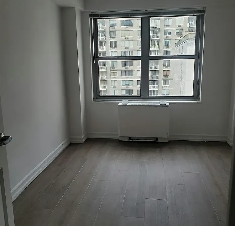 245 E 63rd St #1211