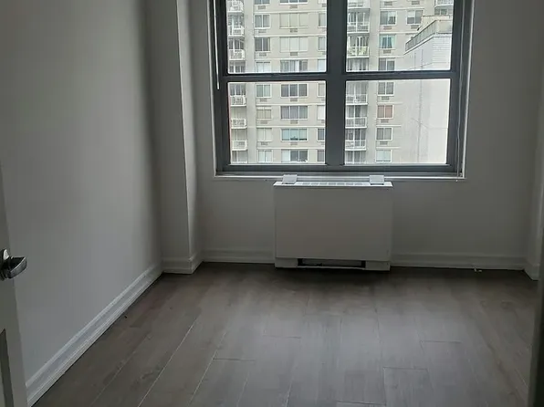 245 E 63rd St APT 1211, New York, NY 10065