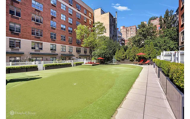 Sold by Douglas Elliman | media 19