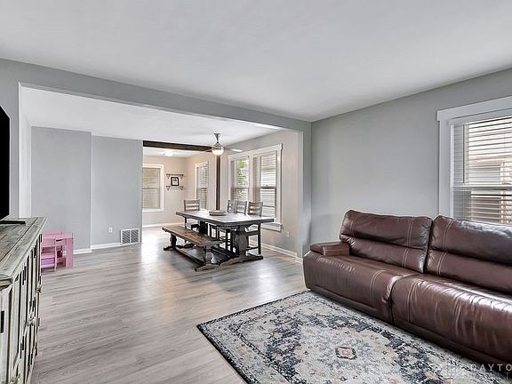 4th image of 2924 Hazel Ave