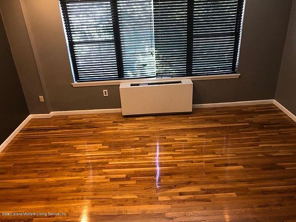 4th image of 175 Zoe St APT 3J