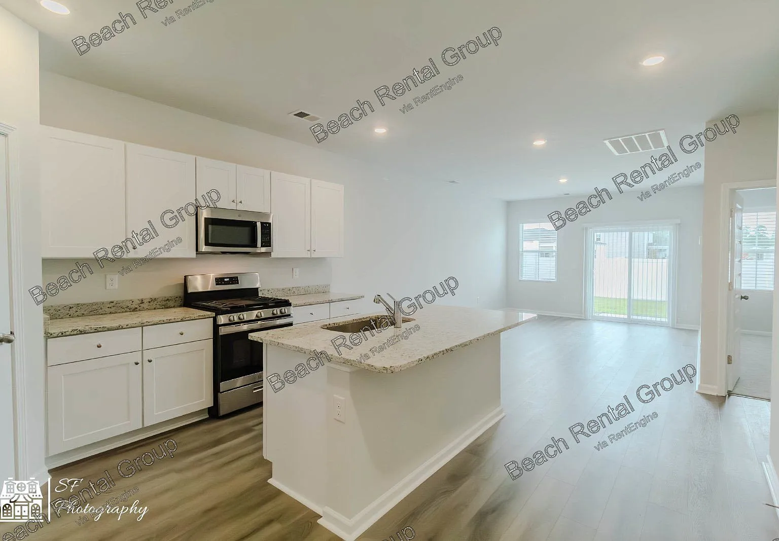3 bed, 3.0 bath, 1500 sqft, $2,095 — Photo 4