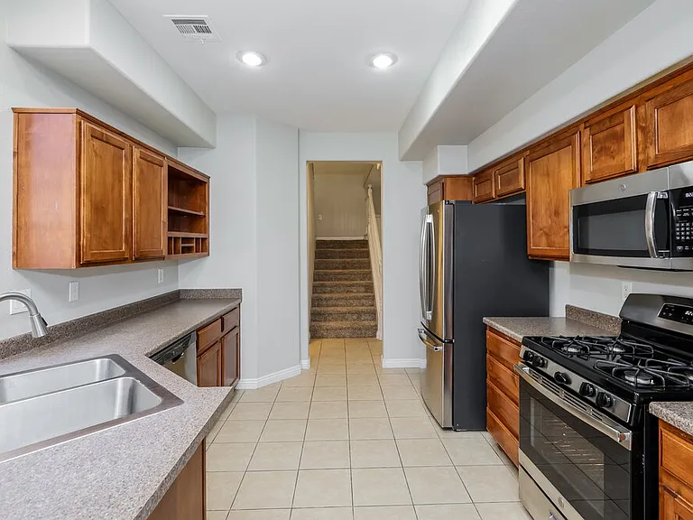 4327 Hera Temple Ave — Photo 8